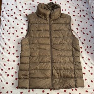 UNIQLO vest